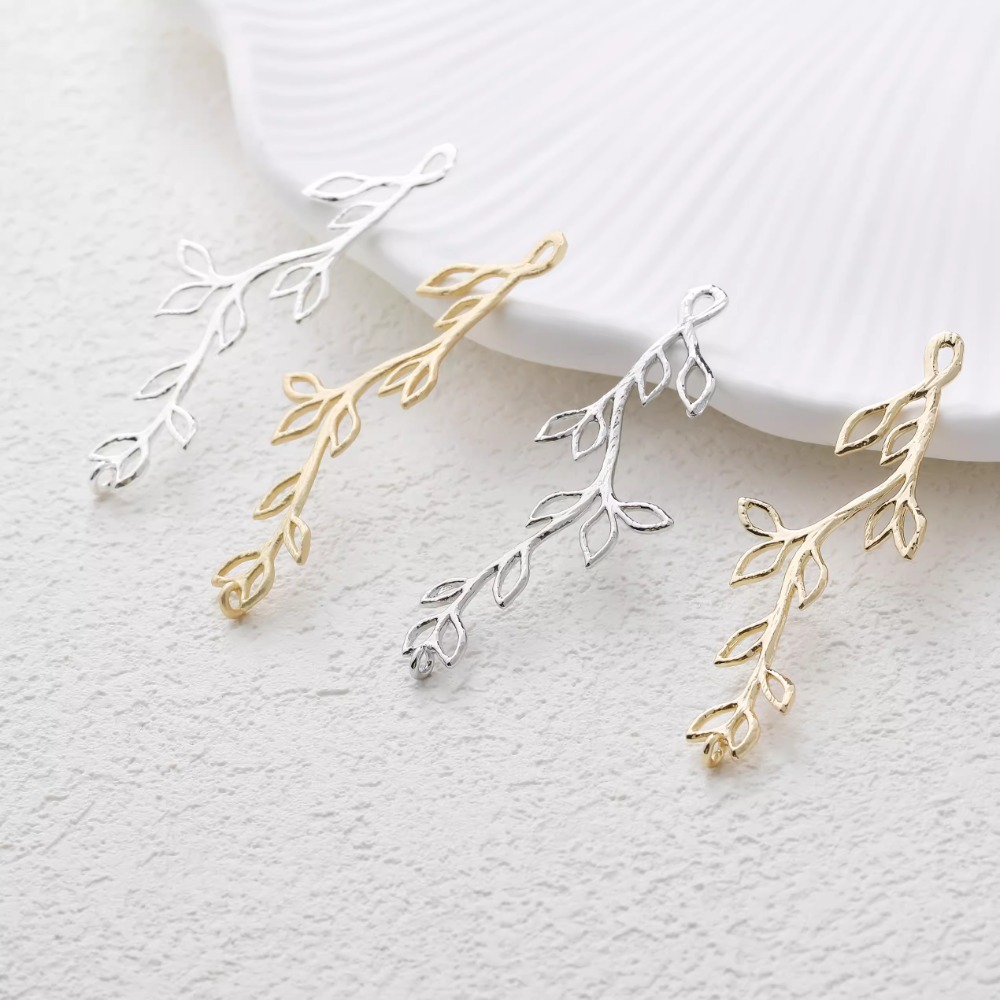 4PCS Dainty Branch Leaf Charms - Gold Leaf Foil recension och pris