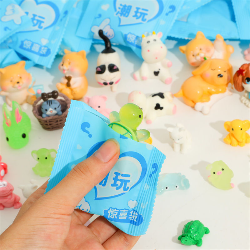 40 Pieces/Set Random Cartoon B - Resin Art Case recension och pris